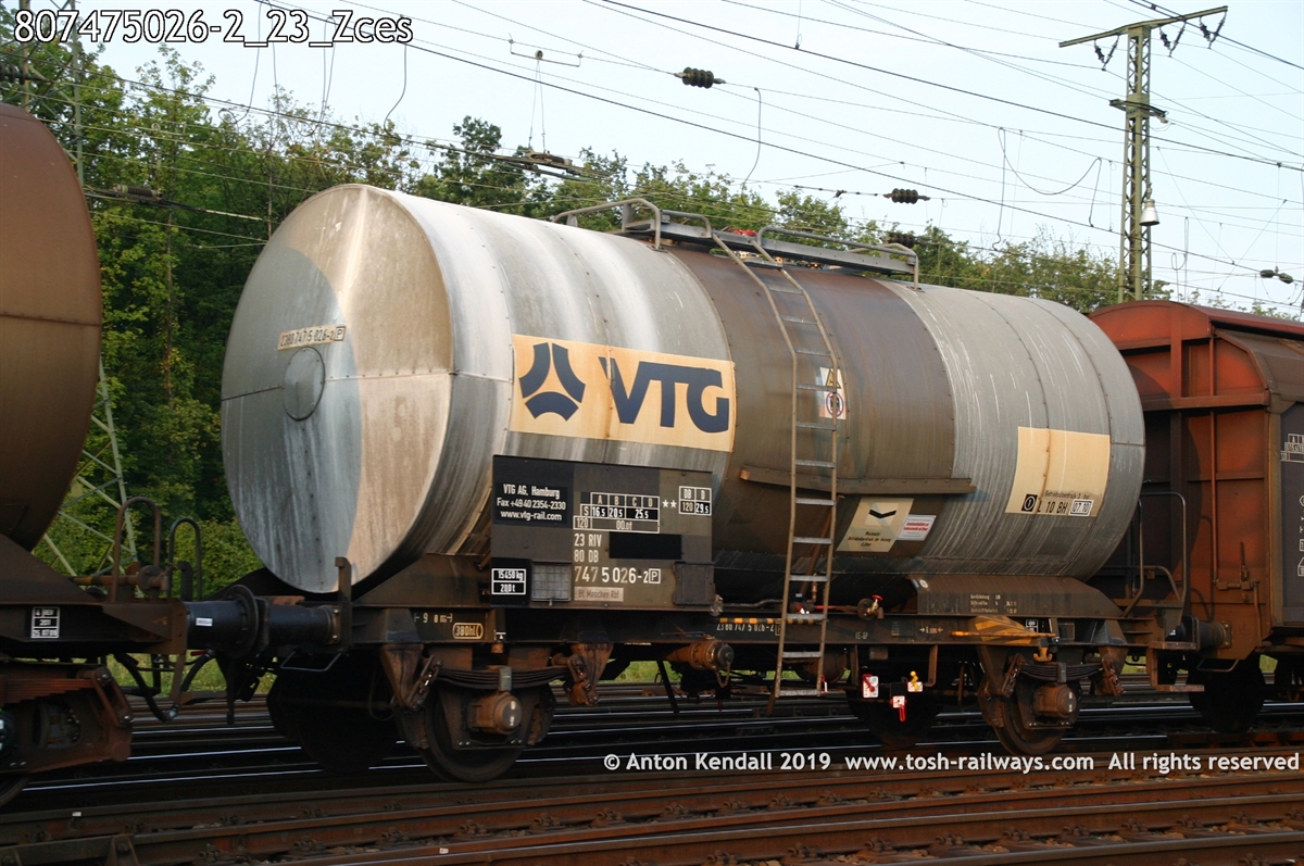 807475026-2_23_Zces.jpg